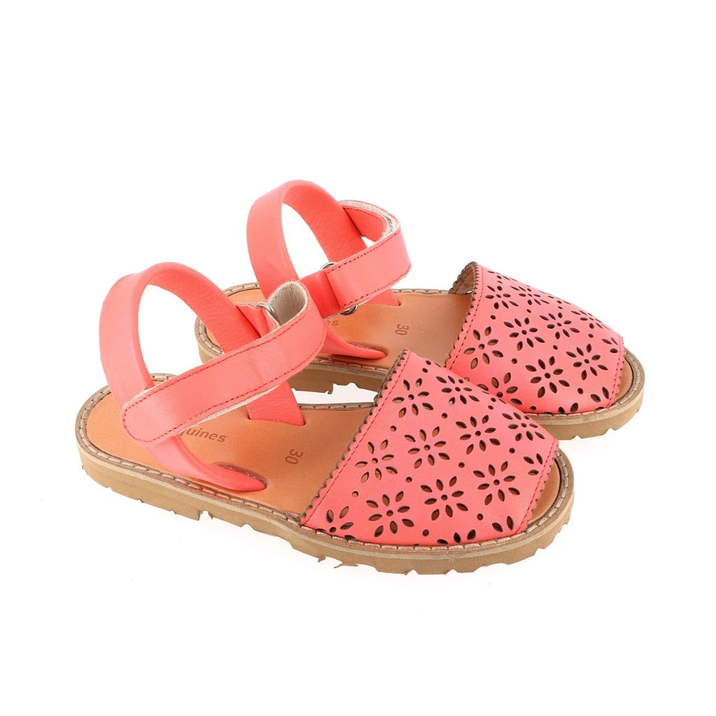 Avarca Velcro Piel Perforada Coral