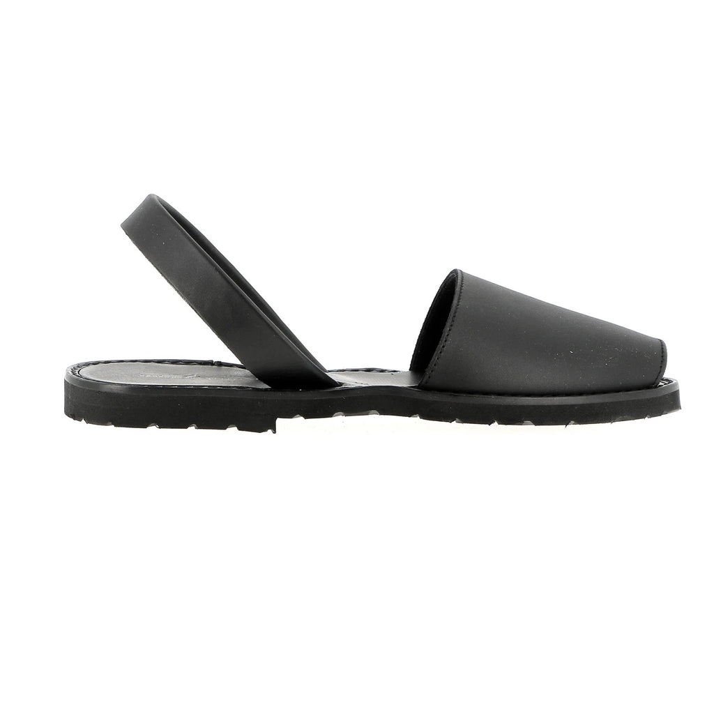 Avarca Cuero Negro (totalmente negro)
