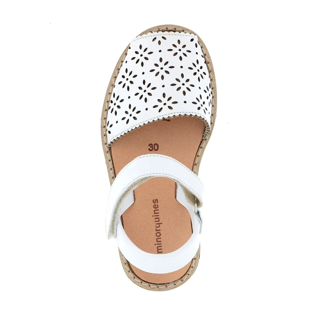 Avarca Velcro Cuero Perforado Blanco