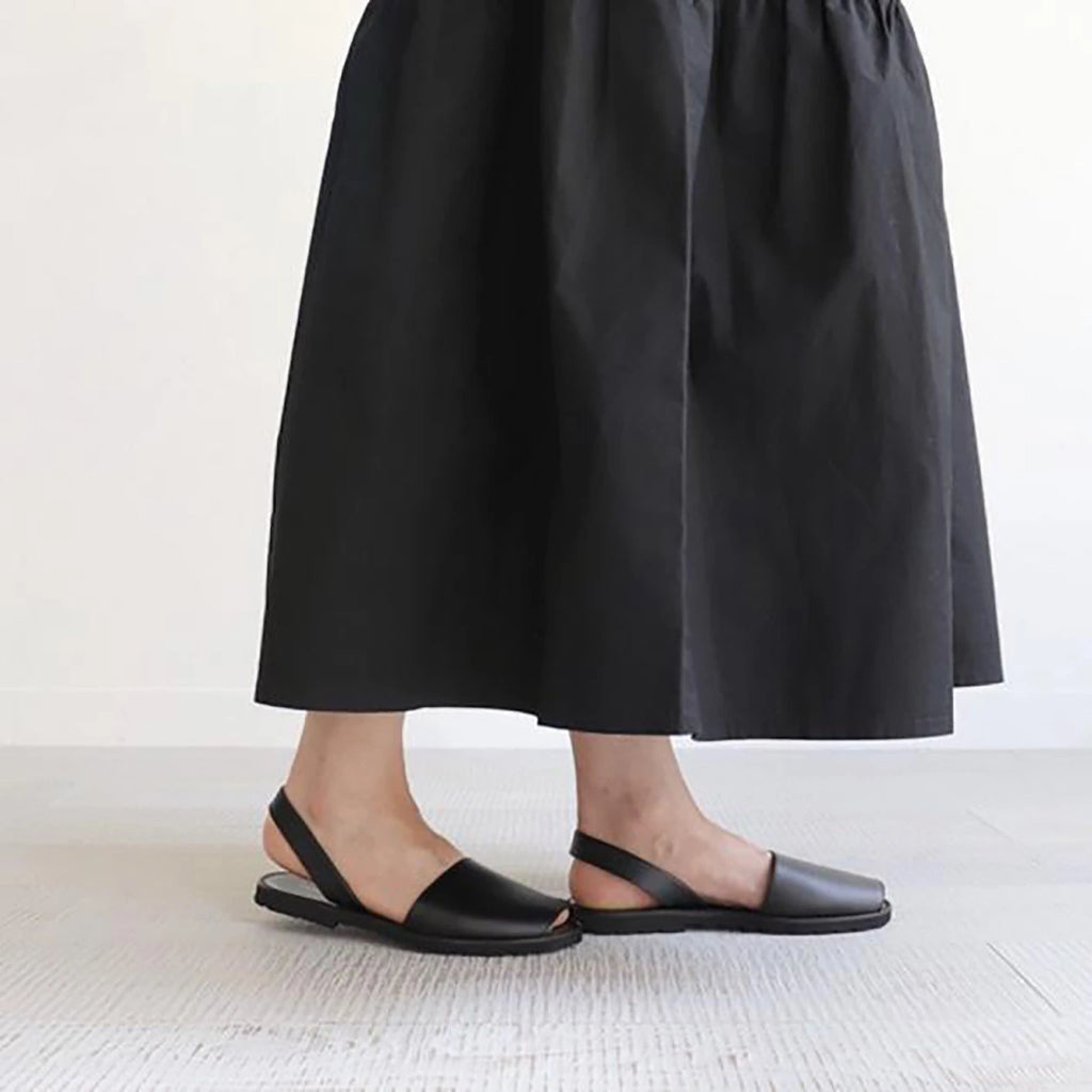 Avarca Cuero Negro (totalmente negro)