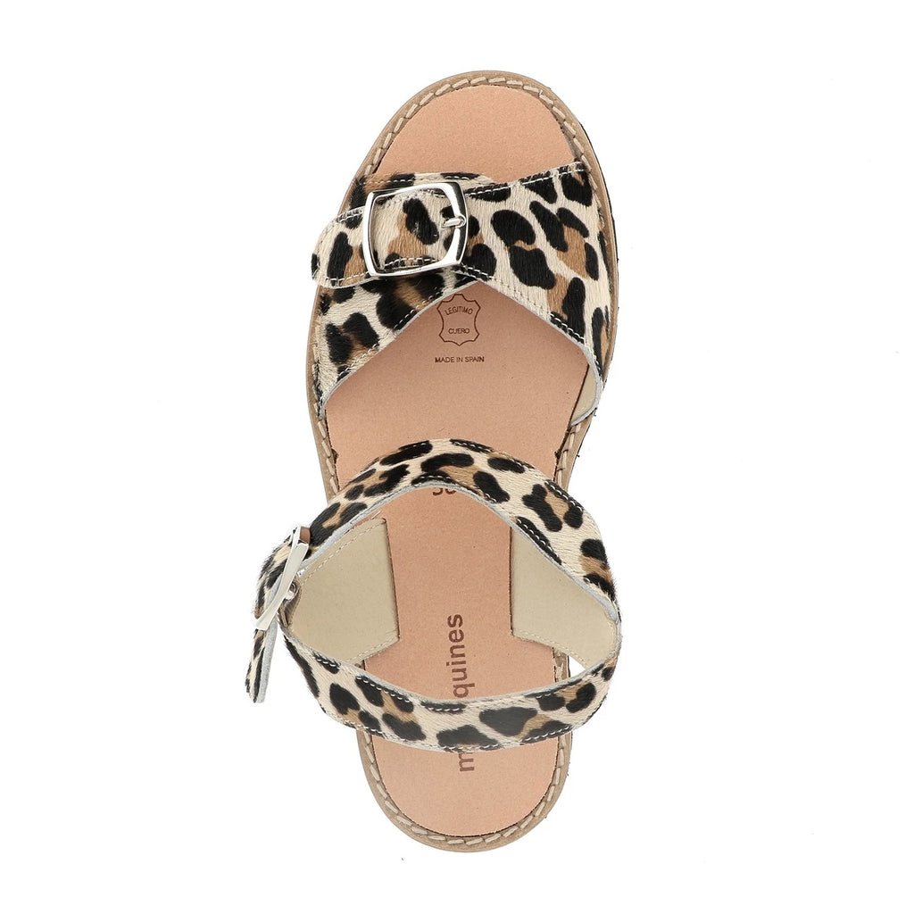 Avarca con hebilla de cuero y estampado de leopardo